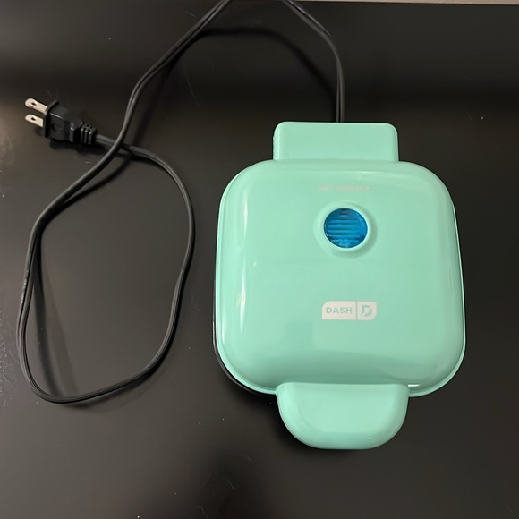 Dash Egg Bite Maker - Picture 8 of 15